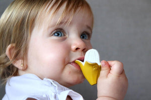 Anita la mini banane de dentition-Oli & Carol-Nos idées cadeaux pour bébé-6