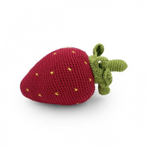 Georges Strawberry - Boîte à musique fraise en crochet coton bio - Myum - idée de cadeau de naissance original