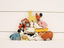 Charger l&#39;image dans la galerie, Coffret animaux de la ferme - 13 Figurines en bois