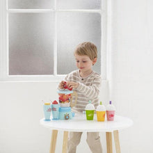 Charger l&#39;image dans la galerie, Set à Smoothie avec blender et fruits en bois écologique - Le  Toy Van - Idées cadeaux pour fille et garçon à chaque âge-5