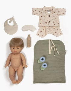 Ma valise d'antan - Coffret cadeau avec 1 poupée garçon et ses accessoires - Thème Le Quotidien - Minikane