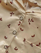 Charger l&#39;image dans la galerie, Motif végétal - Imperméable Clotaire en coton enduit motif Végétal - Vêtement pour poupée et poupon - Minikane