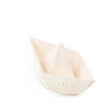 Charger l&#39;image dans la galerie, Bateau origami blanc - Jouet de bain écologique - Oli &amp; Carol