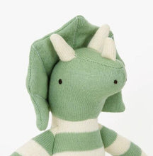 Charger l&#39;image dans la galerie, Petite peluche Tricératops en coton bio tricoté - Meri Meri