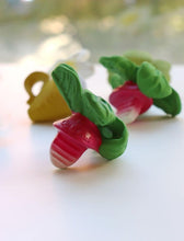 Charger l&#39;image dans la galerie, Ramonita le mini radis de dentition-Oli &amp; Carol-Nos idées cadeaux pour bébé-7