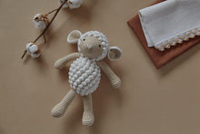Charger l&#39;image dans la galerie, Doudou mouton en crochet - Peluche en coton bio-Patti Oslo-Nos idées cadeaux pour enfant à chaque âge-7