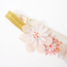 Charger l&#39;image dans la galerie, Kit de déguisement ailes de fée avec couronne fleurie - Meri Meri - couronne fleurie