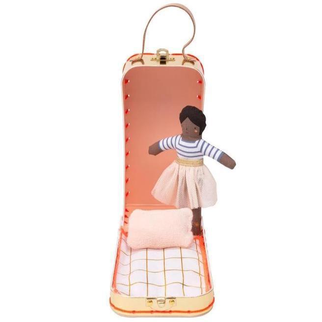Maison de Ruby - Valise avec mini poupée-Meri Meri-Nos idées cadeaux pour enfant à chaque âge