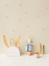 Charger l&#39;image dans la galerie, Maison de petite lapine - Valise avec mini poupée-2-Meri Meri-Nos idées cadeaux pour enfant à chaque âge