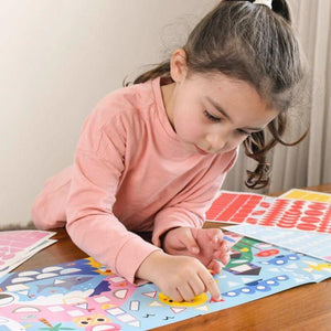 Activité pour enfant de 3 à 6 ans - Poster créatif et 520 stickers Les saisons - Poppik