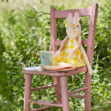 Charger l&#39;image dans la galerie, Poupée en tissu Alice et sa tenue de Pâques - Meri Meri-7
