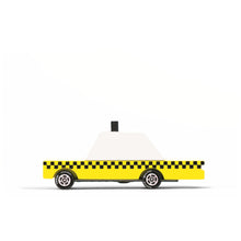 Charger l&#39;image dans la galerie, Petite voiture en bois - Taxi jaune NYC - Candylab